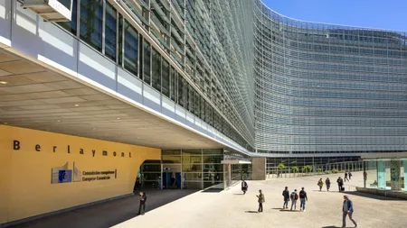 Comisia Europeană va introduce date despre situația companiilor în raportul privind STATUL de DREPT