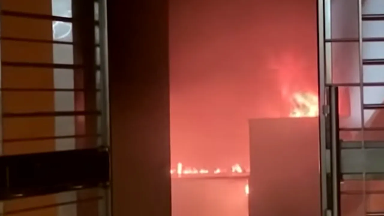 Explozii cu bombe la Centrul Medical Caritas din Hong Kong/ Protestatarii antiguvernamentali mascați au aruncat cocktail-uri Molotov asupra unei clădiri neocupate ce urma să devină centru de carantina pentru persoanele suspectate de infectare cu  coronavirus 