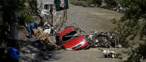 Bilanțul inundațiilor: 3 morți, peste 1.800 de evacuați și 99 de locuințe distruse