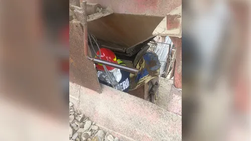 Un bărbat a fost strivit în cuva unui utilaj de sortare a balastului, în Neamț