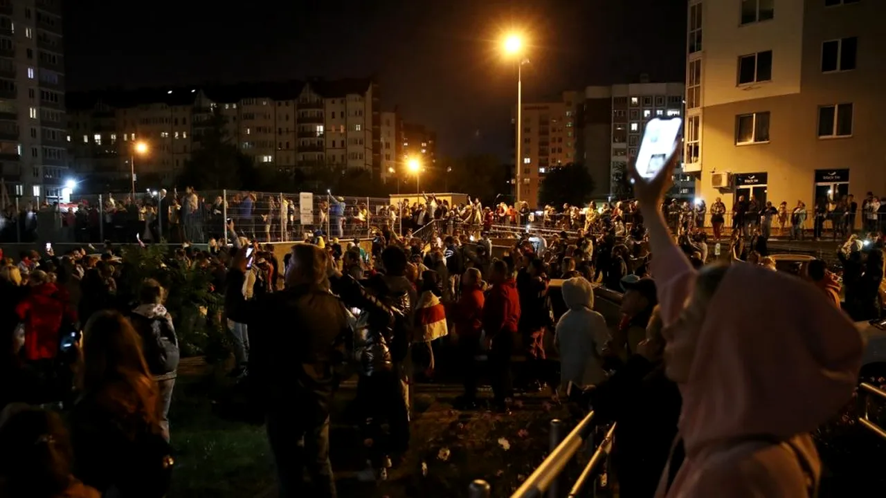 Zeci de oameni au fost arestați sâmbătă în timpul unor noi proteste în Belarus