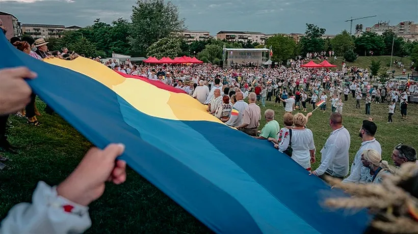 PNL Satu Mare a organizat prima ediție a festivalului ”Ziua iei sub drapelul României”