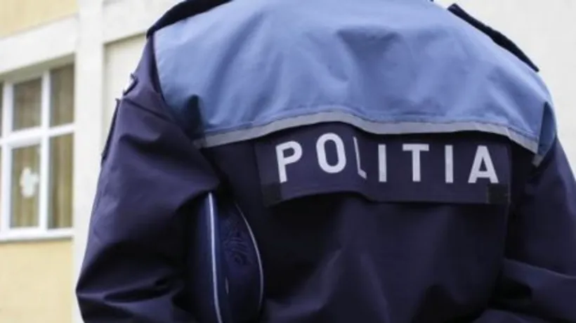 Doi tineri s-au dat drept polițiști și au furat 7000 de lei de la mai multe prostituate din Buzău