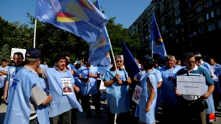 Peste 2.500 de sindicaliști CFR protestează în Capitală