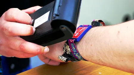 Țările care renunță rapid la plata prin numerar. Cum arată societatea cashless