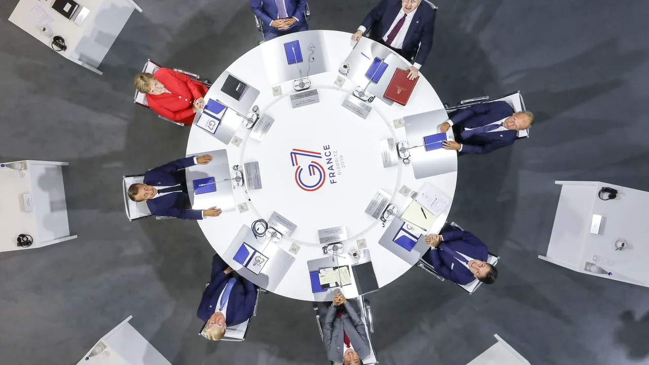 G1+6: Trump, un Falstaff fără barbă, călare pe doagele comerțului mondial