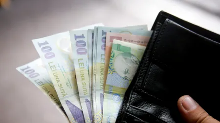 Caz șocant în Ialomița. Fostă directoare a unei școli, acuzată că a furat 20.000 de lei din bursele elevilor