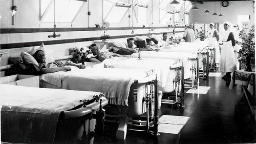 COVID-19 vs Gripa Spaniolă din 1918. Celebru istoric: „Distanțarea socială este mai importantă decât orice altceva” / Cum ar trebui gestionată pandemia de coronavirus