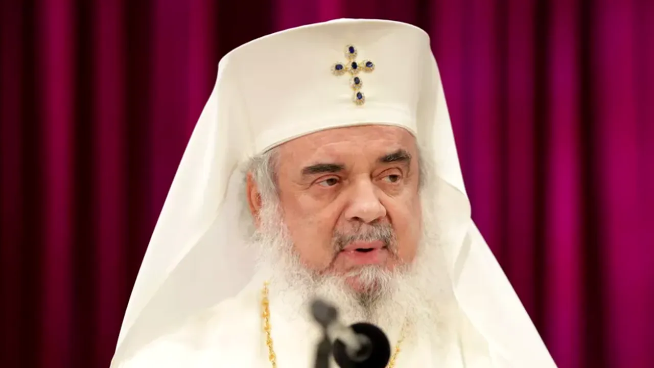 Mesajul Patriarhului Daniel, după moartea Papei emerit Benedict al XVI-lea: „O venerabilă personalitate contemporană. Ne rugăm Domnului Iisus Hristos să-i odihnească sufletul, pacea și iubirea Preasfintei Treimi”