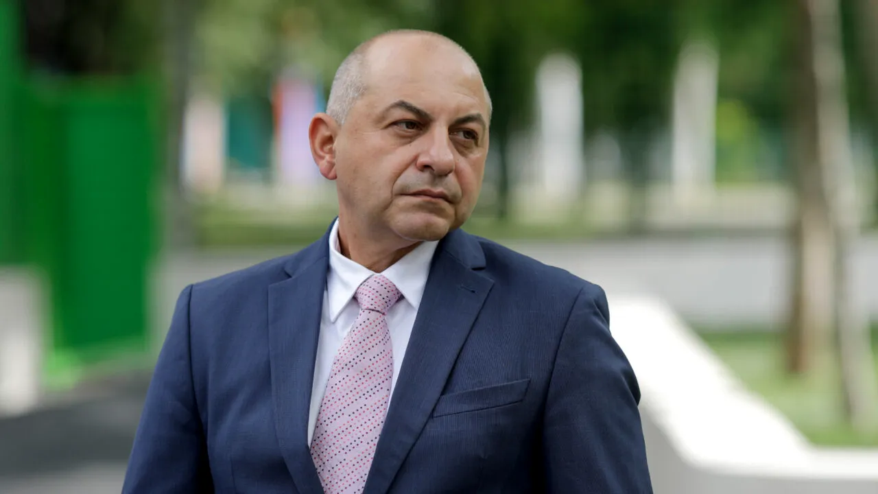 Cătălin Cârstoiu: Primarul Bucureştiului - un observator senin al potenţialelor mii de victime ale unui cutremur