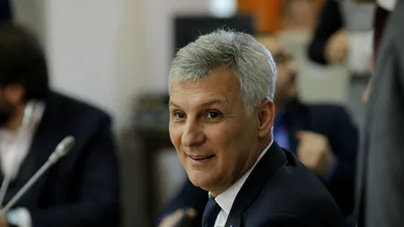 Daniel Zamfir îl „mitraliază” pe fostul premier: „Din groapa de gunoi a politicii s-a trezit Nimeni-în-drum-Cîțu”