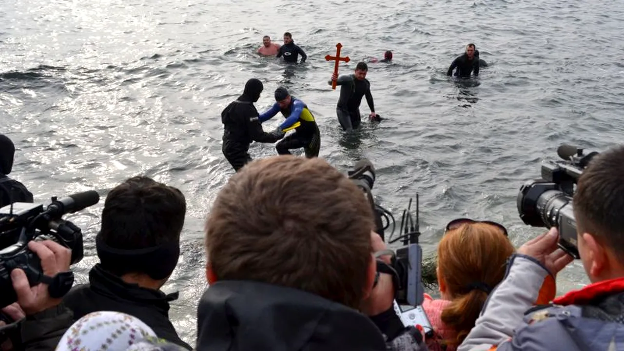 Tradiții și obiceiuri de Bobotează. Apariția în vis a ursitului și noaptea în care animalele vorbesc