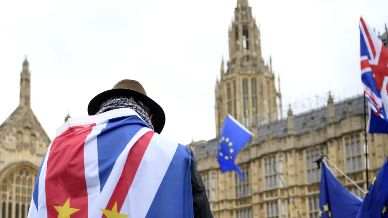 Peste 280.000 de români din Marea Britanie au depus cereri pentru noul tip de rezidență după Brexit