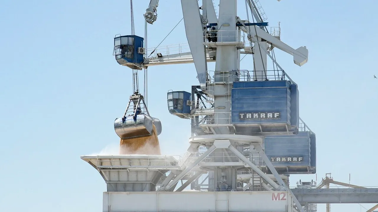 8,1 milioane de tone de CEREALE ucrainene, expediate anul acesta prin portul din Constanța. Ritmul de transport a încetinit semnificativ