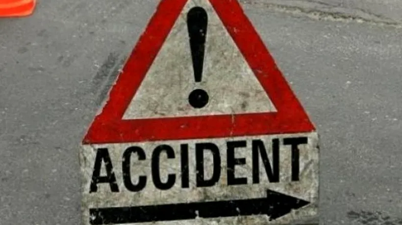 Accident grav în Constanța. Un microbuz și o mașină s-au ciocnit. Bilanț: 2 răniți