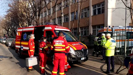 UPDATE Alertă la o școală din București după ce într-o clasă s-a făcut dezinsecție: 18 elevi, transportați la spitale din Capitală / ISU: Nu au fost depășite pragurile de alarmare în privința substanțelor folosite / Ministerul Sănătății: Școala 133 rămâne închisă pentru 72 de ore. DSP continuă controlul - VIDEO
