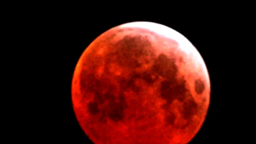 Primele imagini cu „luna însângerată. Privește eclipsa în doar 9 secunde