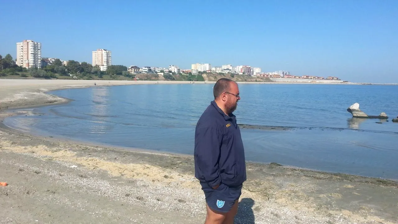 Autorul Cătălin Dumitrescu: „Autor poate fi oricine, dacă se străduiește puțin. Scriitorii adevărați îi numărăm pe degetele de la o mână”