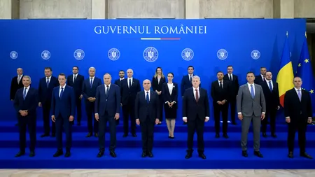 ANALIZĂ POLITICO: Botezul focului pentru noul guvern al României. Ce RISCURI implică măsurile de reducere a celui mai mare deficit bugetar din UE