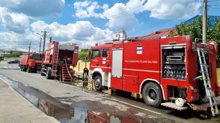 Zeci de pacienți evacuați după un incendiu la un centru de dializă din Craiova
