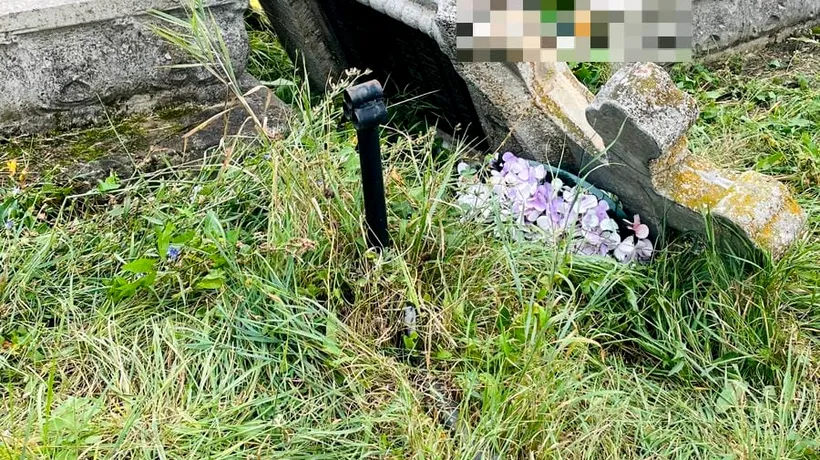 O femeie din Cluj a murit după ce o cruce a căzut peste ea. Victima a fost scoasă de sub cruce de către pompieri