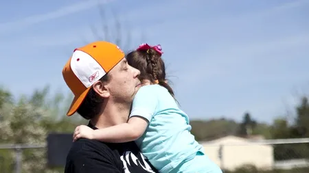 După doi ani de căutări disperate, a găsit-o. Unde se afla fiica sa de cinci ani  