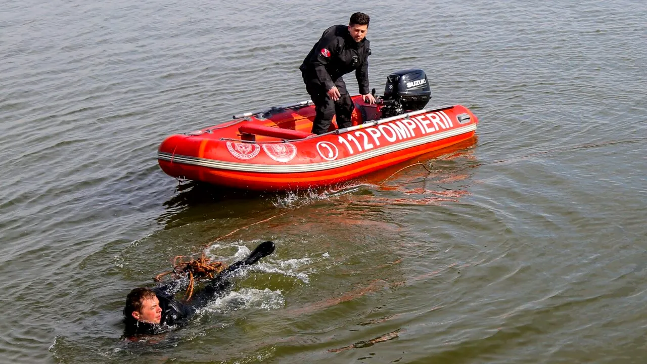 Alertă în Constanța: Doi pescari ar fi dispărut în zona Lacului Siutghiol / La fața locului au fost găsite o barcă şi mai multe plase