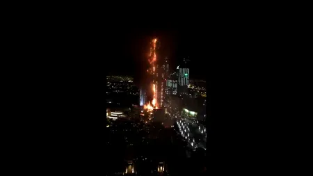VIDEO | Incendiu masiv la un zgârie-nori din Dubai. Clădirea se află lângă Burj Khalifa