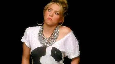 Shakira, lecție de contorsionism în fața camerelor. VIDEO