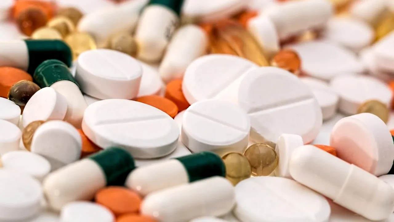 Pandemia a influențat vânzările de medicamente. Românii au cumpărat mai multe produse pentru afecţiunile nervoase şi digestive