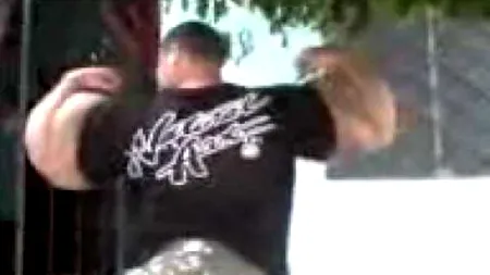 Un culturist brazilian a murit după ce i-au pleznit brațele