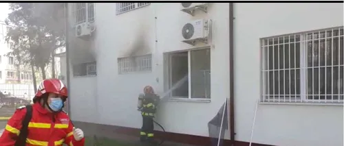 VIDEO. Incendiu la Secţia de Psihiatrie a Spitalului Judeţean din Slatina / Focul a pornit din cauza unui pacient cronic care a intrat în sevraj și a fost dus în izolator