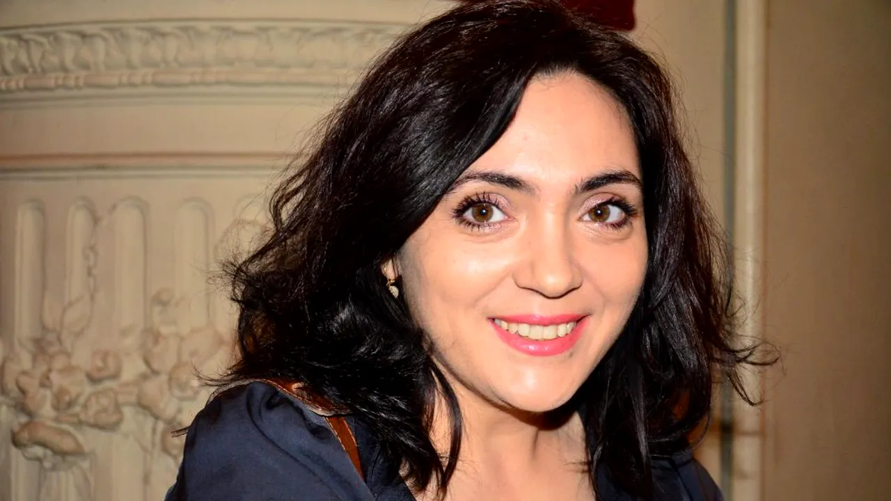 Interviu cu scriitoarea și criticul literar Andreea Răsuceanu: ,,Pentru mine, scrisul e un mod de a te decupla de la realitate, dar nu de tot, ci păstrând-o undeva în vizor” (EXCLUSIV)