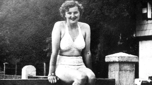 Lenjeria intimă a soției lui Hitler a fost vândută la licitație. Cât a plătit cumpărătorul anonim - FOTO