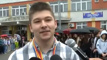 Raul Perhaiță, noul David Popovici, pe culoarul MATEMATICĂ. 4 olimpiade naționale, într-un sigur an