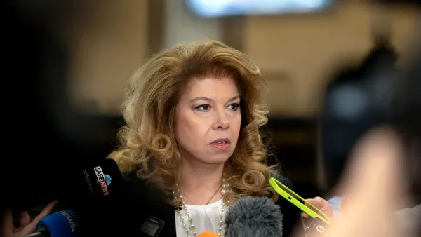 Președinta Bulgariei critică Bucureștiul pentru că amână construirea celui de-al treilea pod peste Dunăre. „Nu pot explica de ce românii continuă să aibă rezerve“