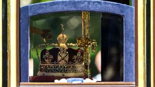 Coroana Sf. Edward, scoasă din Turnul Londrei după 70 de ani. Ce rol are Regele Charles în această poveste