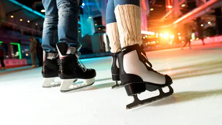 Motivul pentru care o femeie a cerut despăgubiri de 30.100 de euro, după o ieșire pe un patinoar, în Austria. Instanța a dat verdictul, după 4 ani
