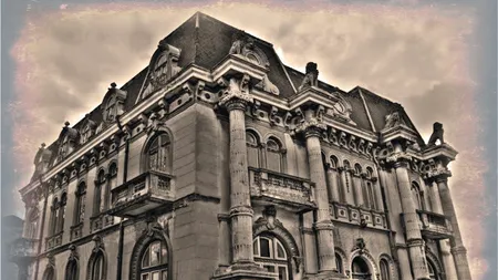 POVESTE URBANĂ: Cândva simbol al Constanței, Casa cu lei construită de un negustor armean în 1895 e acum ruină