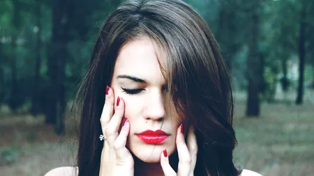 O femeie oarbă avea zece personalități, iar unele dintre ele puteau să vadă