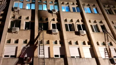 Șase percheziții în ancheta privind incendiul de la Spitalul Județean din Piatra Neamț. Polițiștii caută documente referitoare la funcționarea secției ATI