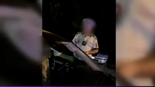 Polițiști, acuzați de mușamalizare, după ce un coleg băut a fost implicat într-un accident: Stăteau cu etilotestul lângă el, dar nu îi spuneau să sufle