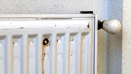 Îndepărtați rugina de pe calorifere în câteva minute cu un singur produs de curățare. Nu oțet.