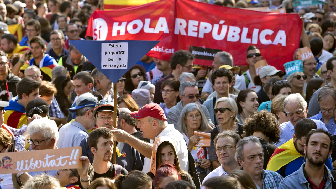 Mii de separatiști au protestat în Spania, față de arestarea miniștrilor din fostul guvern catalan