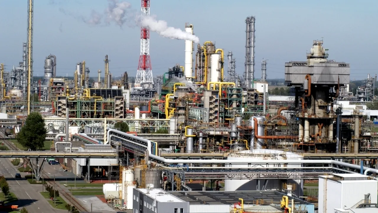 Criza dă fiori nordului Europei; companii mari își reduc estimările financiare