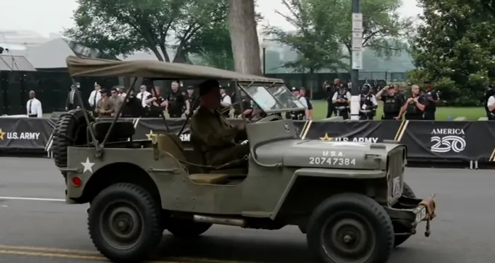 SUA s&#259;rb&#259;toresc 250 de ani de la &icirc;nfiin&#539;area armatei americane cu o parad&#259; militar&#259;. Ceremonia coincide cu ziua de na&#537;tere a pre&#537;edintelui Trump