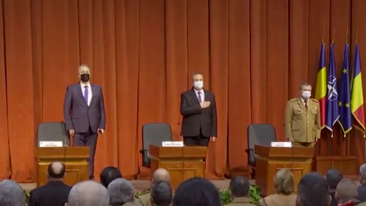 VIDEO | Premierul Ciucă a predat, vineri, mandatul de la Apărare lui Vasile Dîncu. Ciucă: Astăzi mă despart de instituția care a fost a doua familie pentru mine