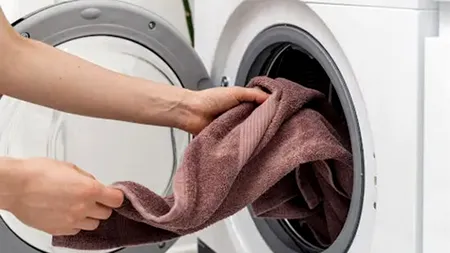 Temperatura la care trebuie spălate prosoapele. Puțini români procedează corect!