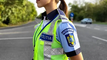 Scandal la IPJ Arad: O polițistă de 25 de ani, prinsă beată în timp ce aştepta să intre în serviciu / Cu o noapte înainte, ea participase la un party