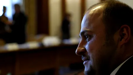 Deputatul Olosz Gergely, acuzat de DNA că a primit 400.000 de lei în parcarea Parlamentului pentru a facilita contracte cu energie electrică. Reacția politicianului